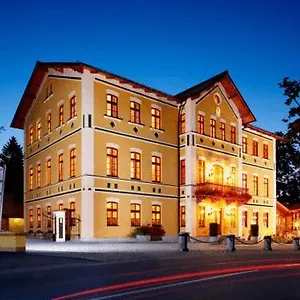 & Restaurant Waldschloss Hotel Passavia